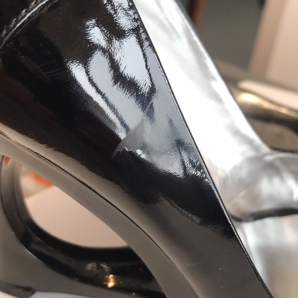 Guess by Marciano. Peep toe, cut out heel pumps. Never worn. - Picture 8 of 8